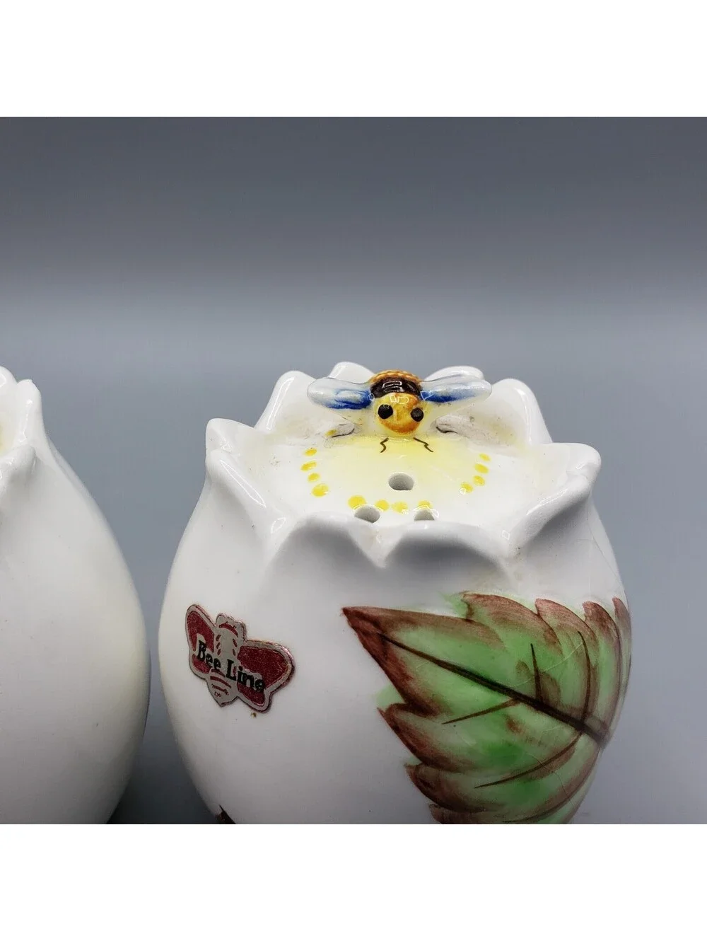 Vintage Lefton Bee Line Salt & Pepper Shaker Set Bumble Bee Ceramic #1288 Japan
